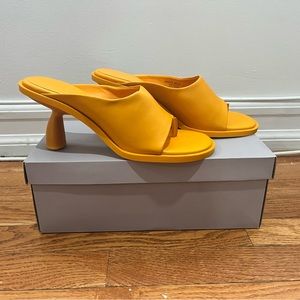 Charles and KeithThong Mules